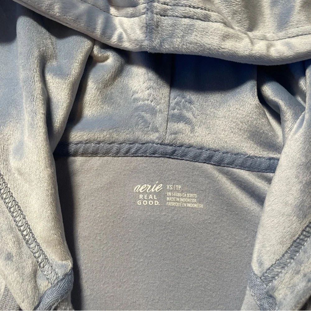 Aerie Dreamy Velour Cropped Hoodie in Baby Blue - Size XS Full Zip Light Jacket